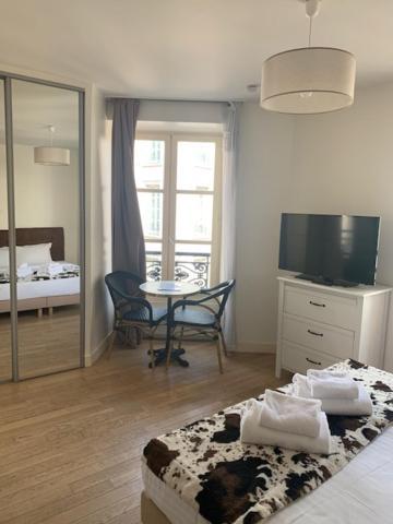 Lovely Parisien Apartment Экстерьер фото